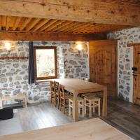 Le coin salon du gîte alpe